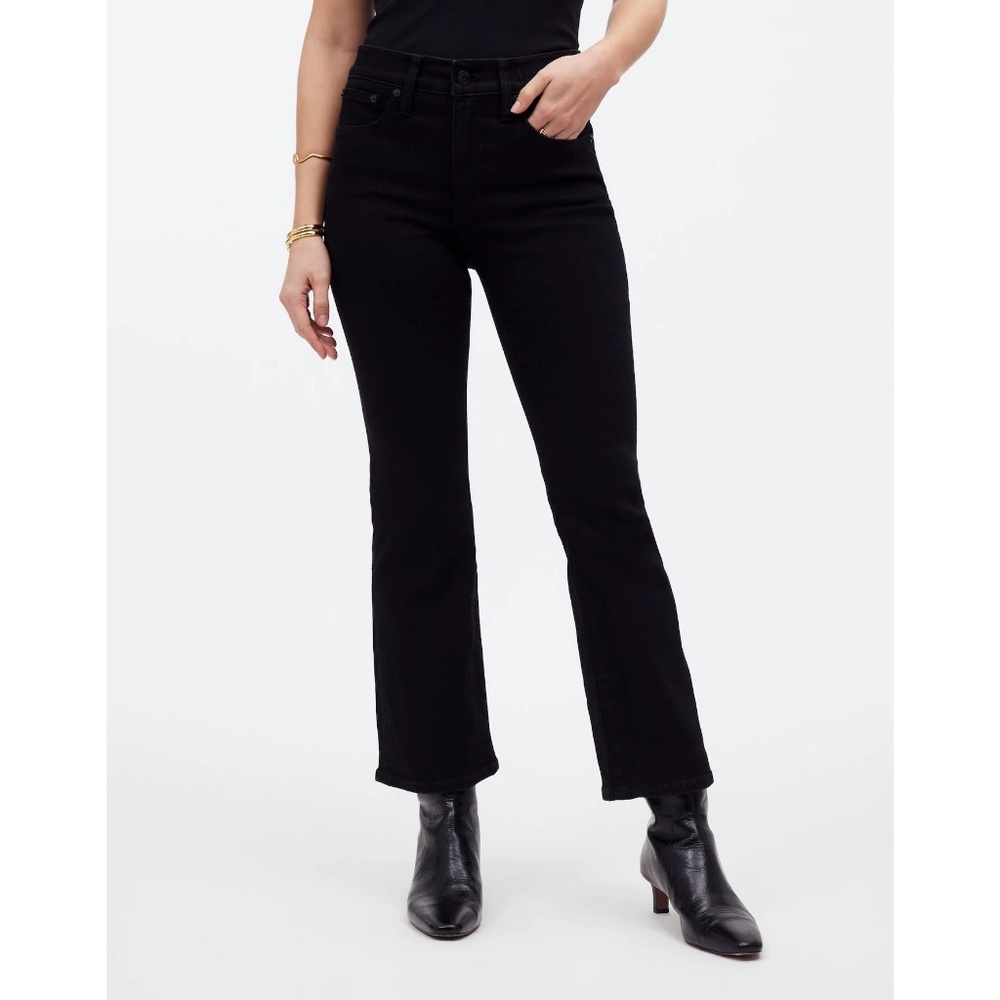 MADEWELL Mid-Rise Kick Out Crop Jeans in Black Rinse Wash Size 26 - NM320